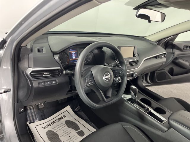 2024 Brilliant Silver Metallic Nissan Altima 2.5 S FWD Sedan