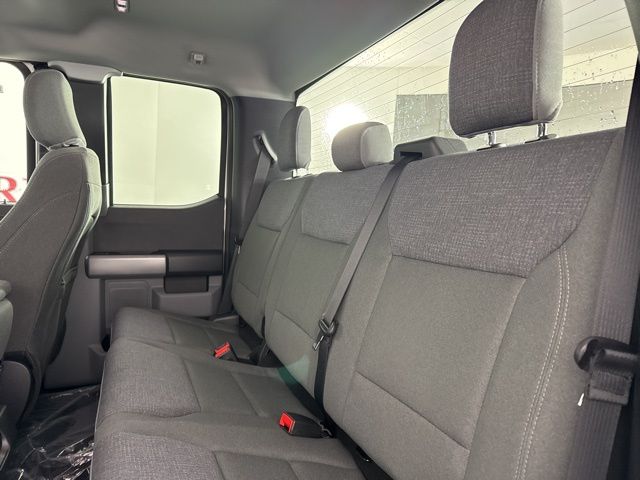 2025 Oxford White Ford F-150 XLT 4X4 Truck