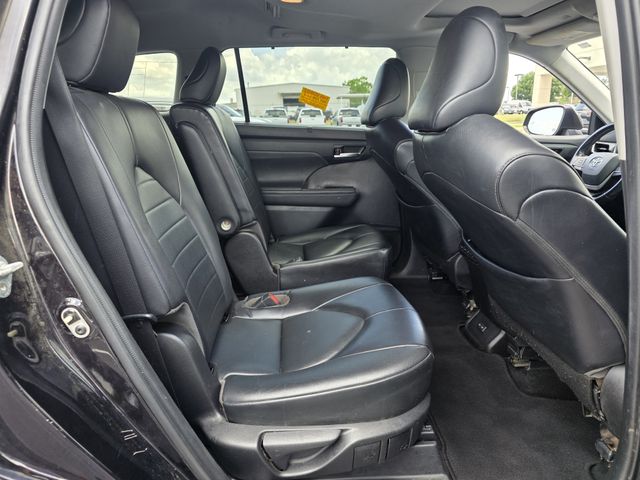 Used 2022 Toyota Highlander SUV