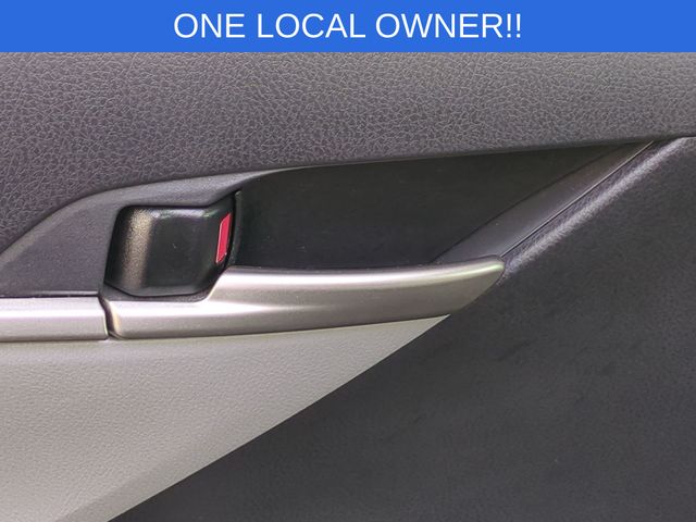 Used 2025  Toyota LE image 29
