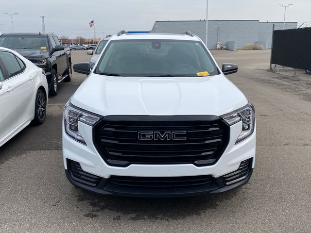 2022 GMC Terrain SLE 2