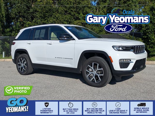 Bright White Clearcoat 2025 Jeep Grand Cherokee SUV / Crossover Four-Wheel Drive 8-Speed Automatic