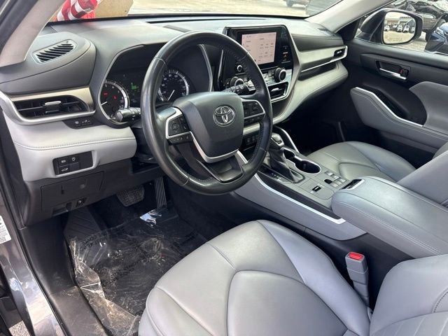2023 Toyota Highlander - $30,988