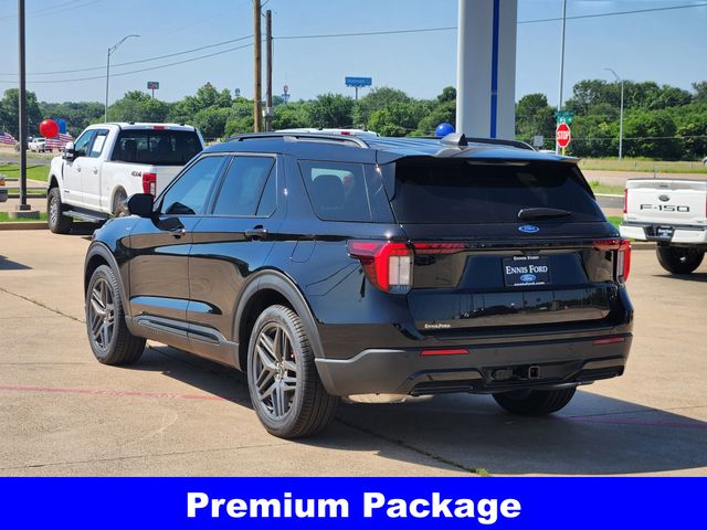 2025 Ford Explorer ST-Line photo