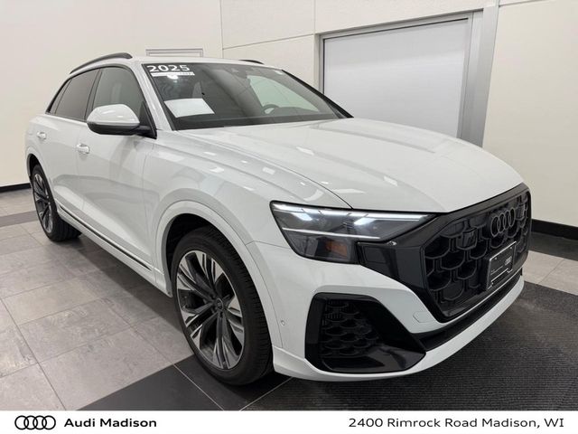 2025 Audi Q8 quattro Premium Plus 55 TFSI