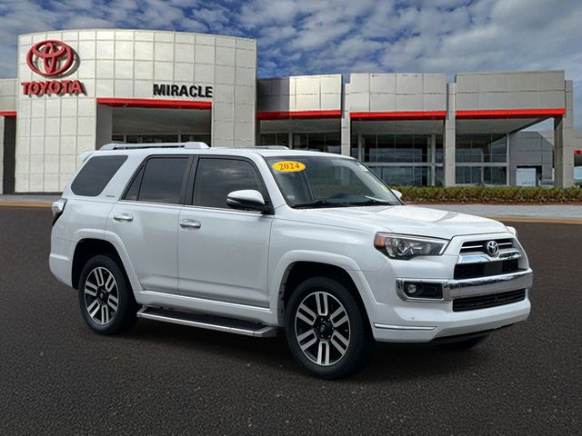 White (Wind Chill Pearl) 2024 Toyota 4Runner SUV / Crossover All-Wheel Drive 5-Speed Automatic