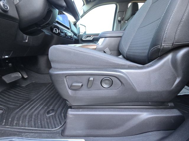 2024 Chevrolet Silverado 2500HD LT:45647A