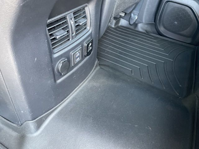 Used 2019 Magnetic Black Metallic Nissan SL image 18