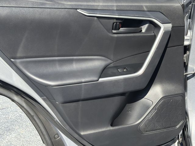 2024 Toyota RAV4 LE - Photo 6