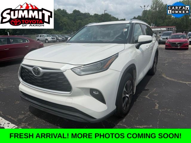 2021 Toyota Highlander XLE - Main Image