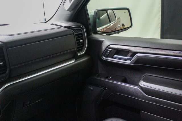 2023 Chevrolet Silverado 1500 LTZ - Photo 29