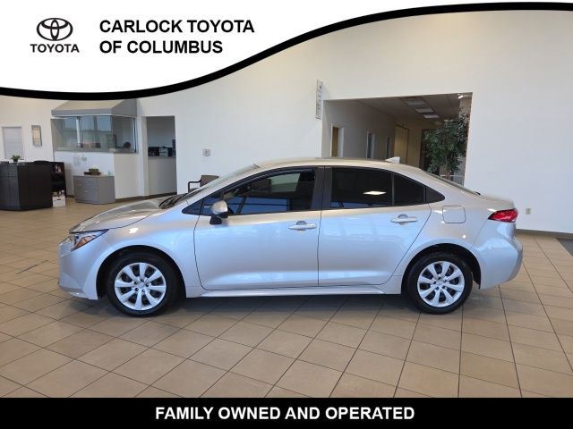 Classic Silver Metallic 2026 Toyota Corolla Hybrid Sedan Front-Wheel Drive Continuously Variable Transmission