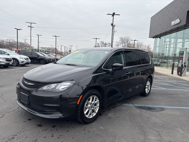 Used 2023 Black Chrysler LX image 20