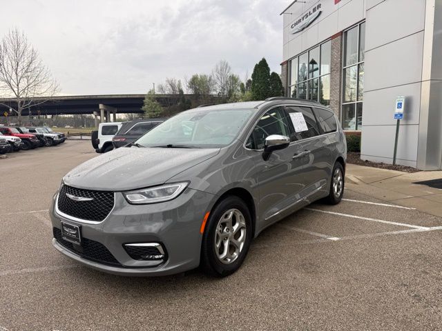 2023 Chrysler Pacifica Limited FWD