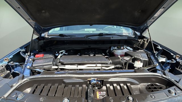 Used 2024 Blue Chevrolet Custom image 31