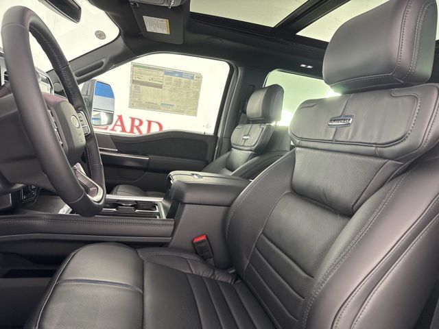 2025 Avalanche Ford Super Duty F-250 SRW Platinum 4X4 Truck