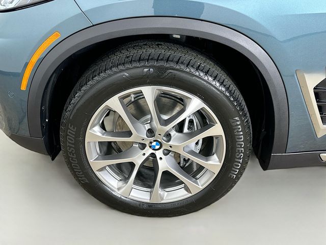 2025 BMW X5 xDrive40i 33