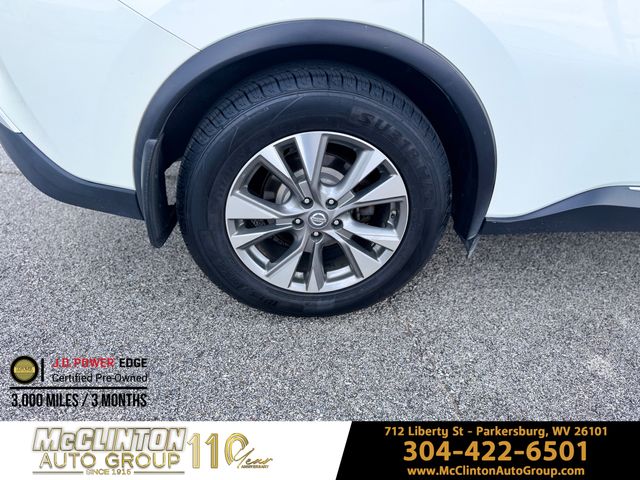 2018 White Nissan Murano SL AWD SUV
