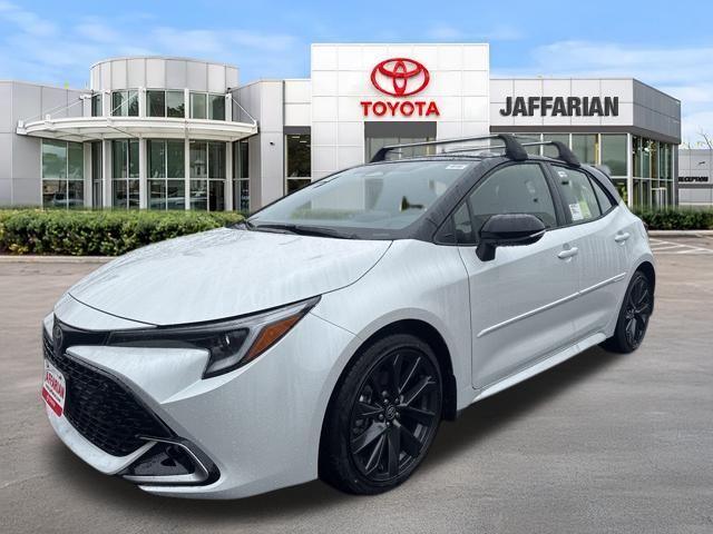 2026 Toyota Corolla Hatchback XSE - Photo 8