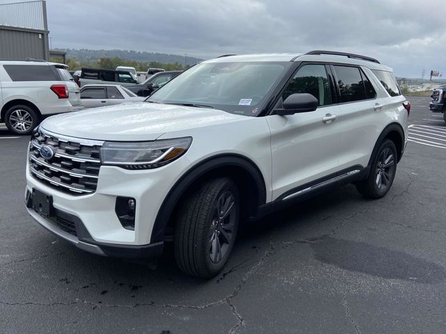 2025 Ford Explorer Active 7