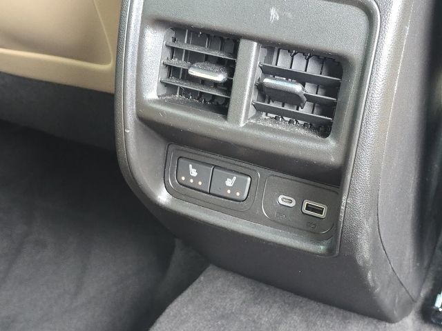 2024 Cadillac XT4 Luxury:C02545