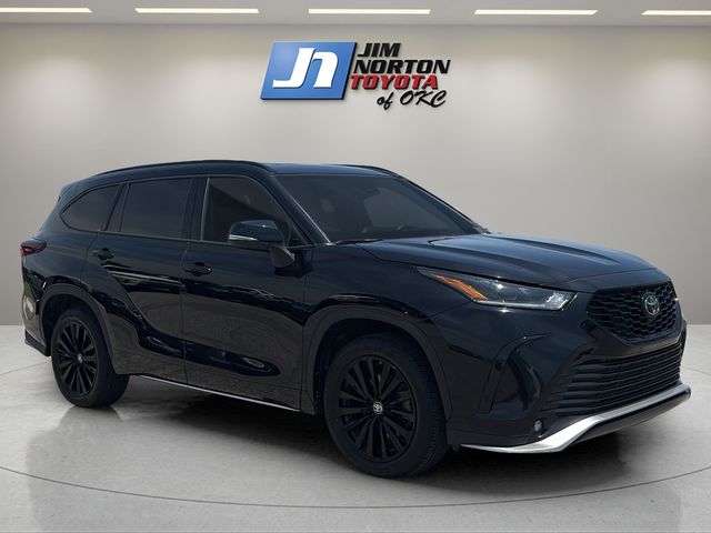 Used 2025 Toyota Highlander SUV