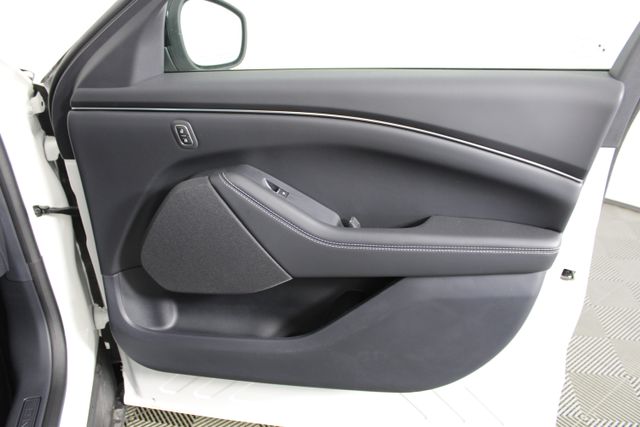 2025 Ford Mustang Mach-E Select photo