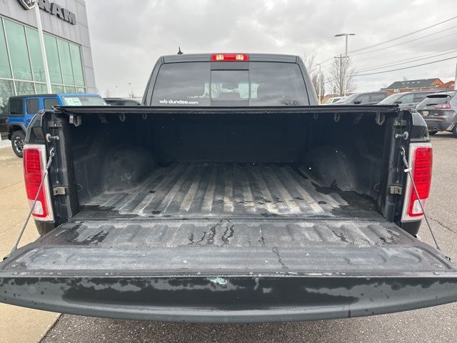 2017 Ram 1500 Laramie - Brilliant Black Crystal Pearlcoat exterior view 9