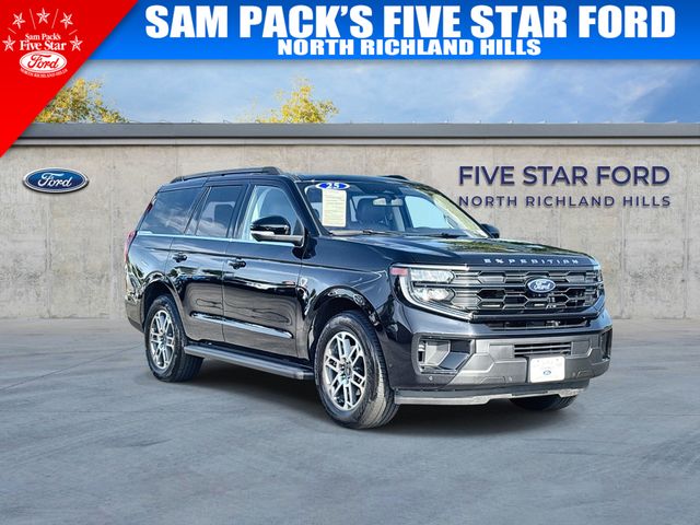 Black Metallic 2025 Ford Expedition SUV / Crossover 4X2 Automatic