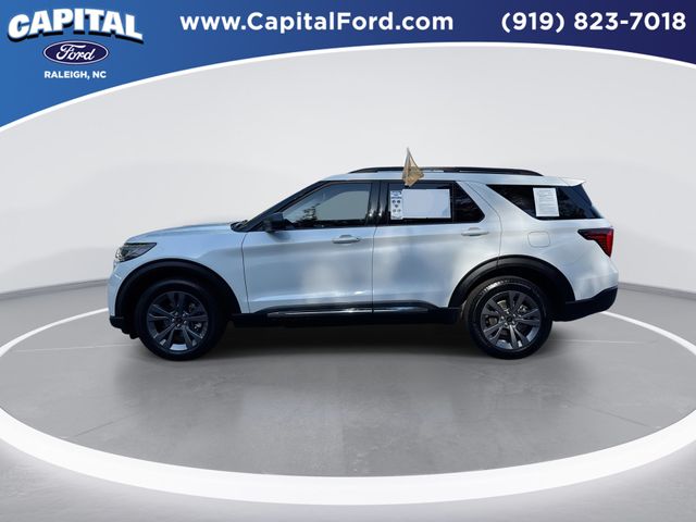 Certified Used 2025 Star White Ford Active image 5