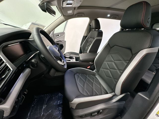 2026 Volkswagen Atlas 2.0T Peak Edition White/off-white at Luther Ford