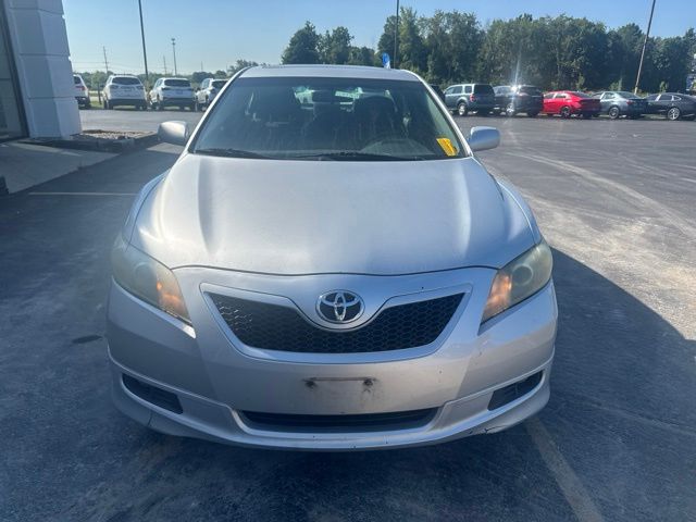 Used 2009 Classic Silver Metallic Toyota SE image 3
