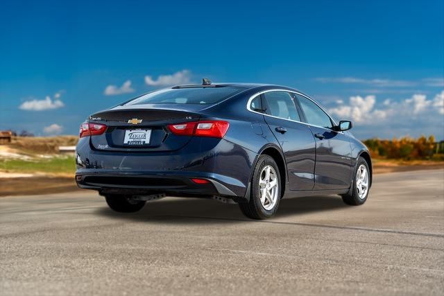 2016 Chevrolet Malibu LS 7