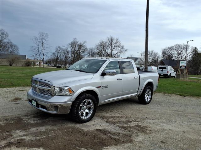 Bright Silver Metallic Clearcoat 2018 RAM 1500 Laramie Crew Cab 4WD Pickup Truck Four-Wheel Drive 8-Speed Automatic