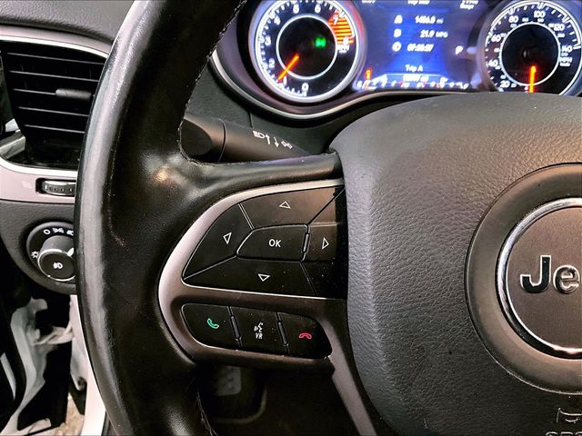 2019 Jeep Cherokee Limited White at Subaru and VW of Moon Township