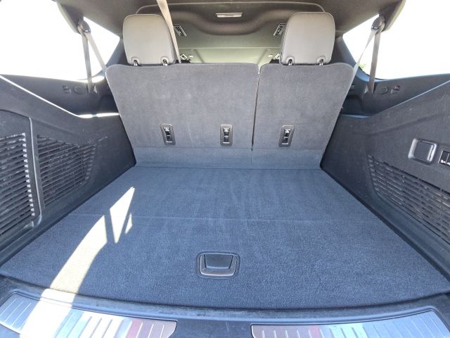 2023 Chevrolet Suburban Premier:C02421