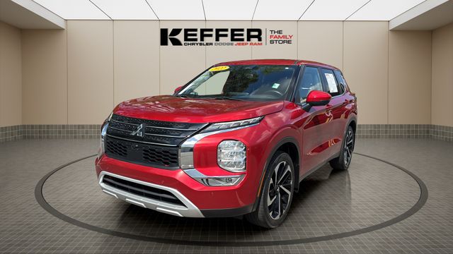 Red Diamond 2022 Mitsubishi Outlander SE FWD SUV / Crossover Front-Wheel Drive Continuously Variable Transmission