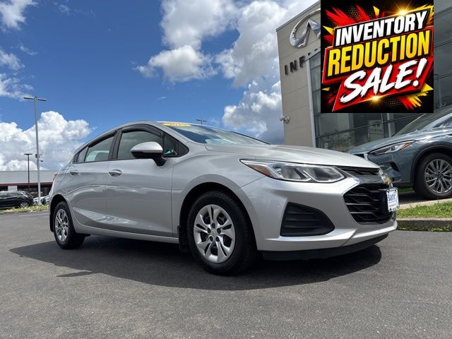 Silver Ice Metallic 2019 Chevrolet Cruze Hatchback Front-Wheel Drive 6-Speed Automatic