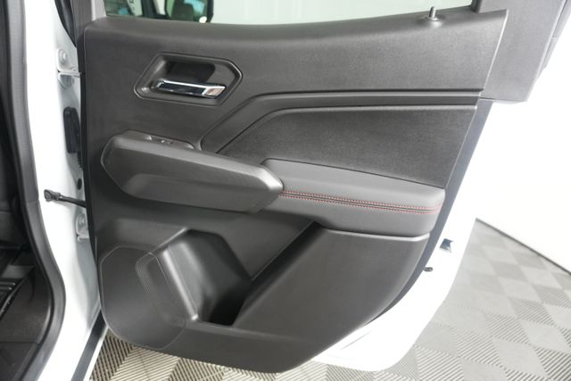 Used 2023 White Chevrolet Z71 image 33