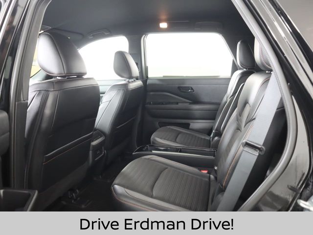 Used 2023 Nissan Pathfinder SUV