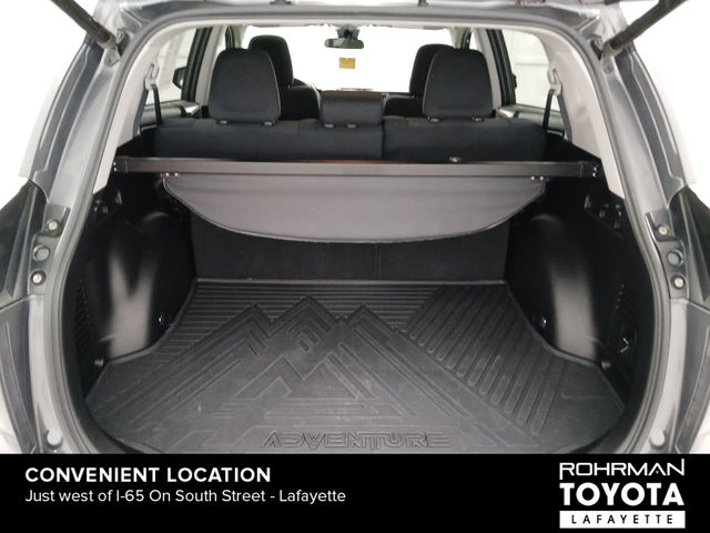 2018 Toyota RAV4 XLE 26