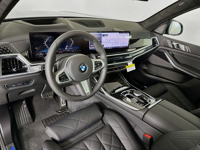 2025 BMW X7 xDrive40i 9