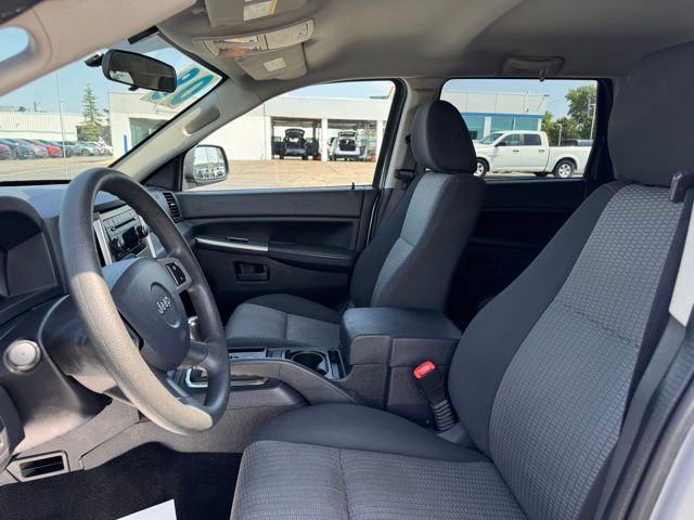 2008 Jeep Grand Cherokee Laredo 16