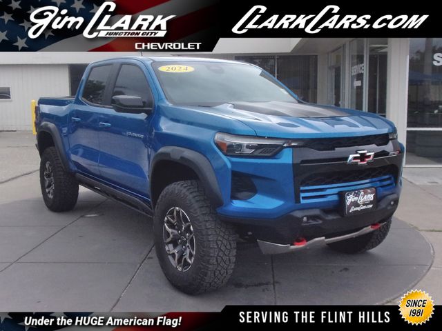 Glacier Blue Metallic 2024 Chevrolet Colorado ZR2 Crew Cab 4WD Pickup Truck Four-Wheel Drive 8-Speed Automatic