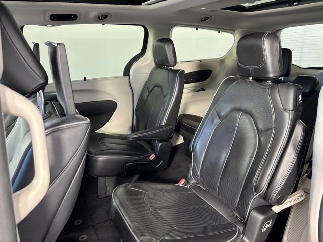 Used 2019 Chrysler Pacifica Van