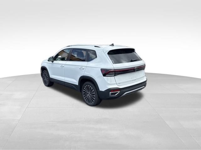 2025 Volkswagen Taos 1.5T SE photo