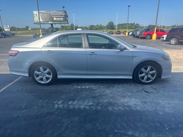 Used 2009 Classic Silver Metallic Toyota SE image 5