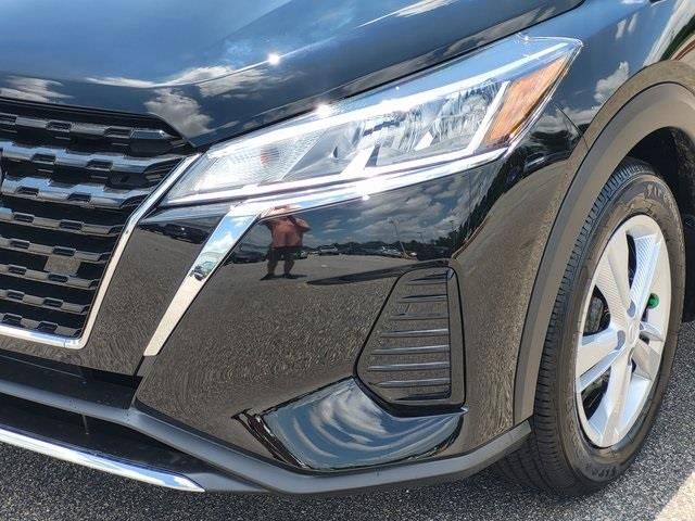 New 2025 Black Nissan S image 7