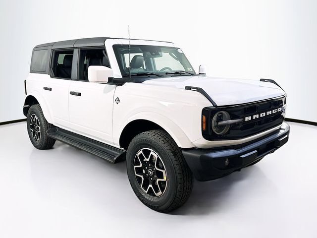 2026 Ford Bronco Outer Banks 4-Door 4WD