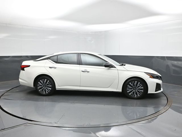 Used 2025 Nissan Altima Sedan